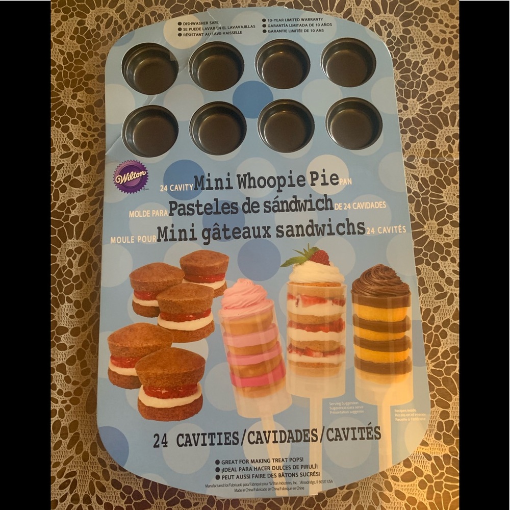 New Wilton Mini Whoopie Pie 24 cavities